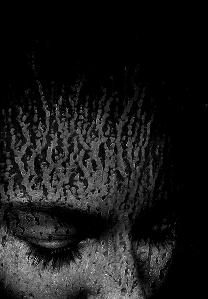 zwartwit kunstfoto van gezicht met structuur